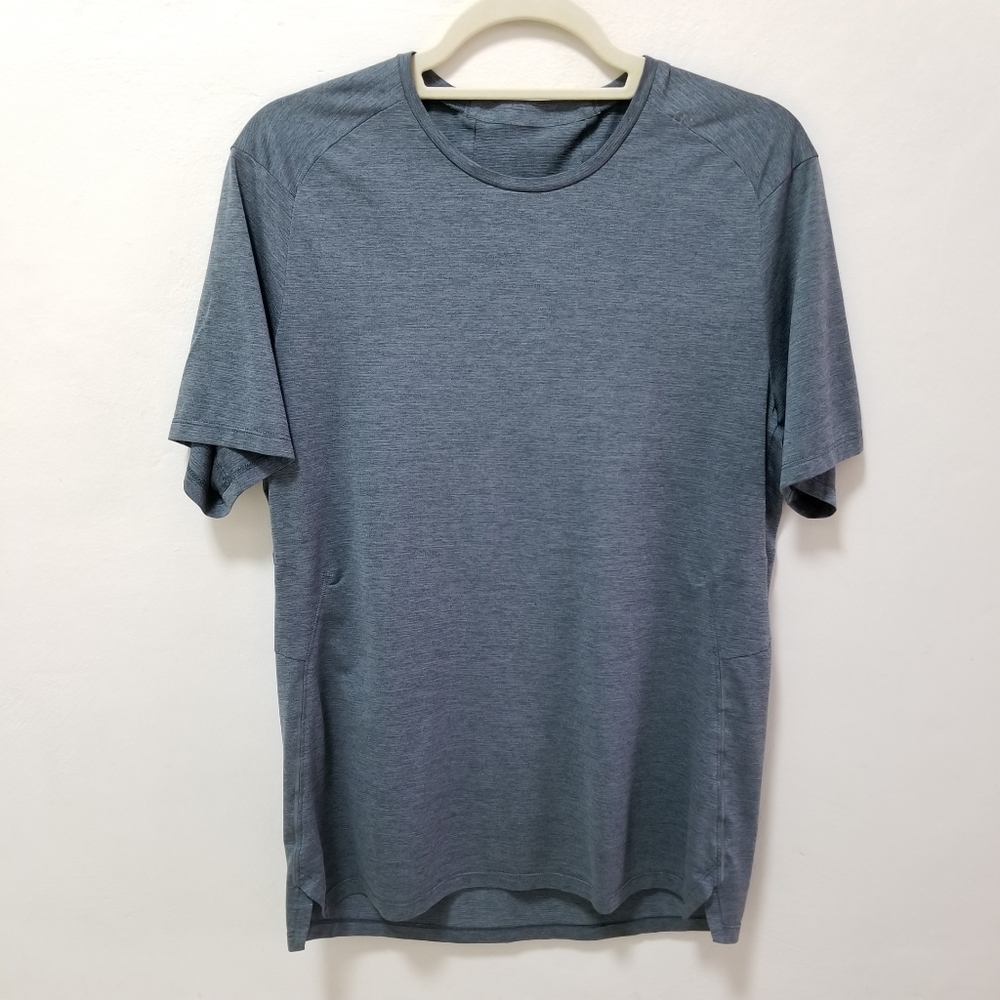 Lululemon Mens Top Tee Tshirt Short Sleeve Crew Reflective Activewear Gray S